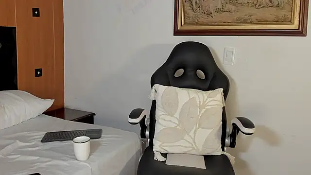 Wendy Marchall online show from March 23, 2026, 7:36 pm