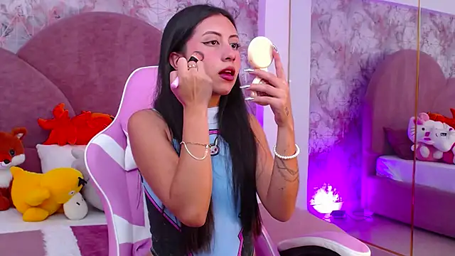 Snapshot of Celeste_Storm chatting on January 29, 2025, 3:58 pm Celeste Storm online show from January 29, 2025, 3:58 pm