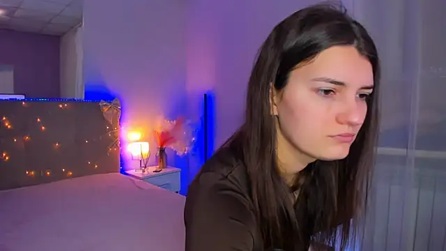 Laura Leee online show from March 4, 2026, 5:59 am