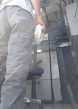 vanscr1 online show from September 18, 2025, 5:27 pm