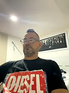 party2025 online show from October 9, 2025, 1:17 am