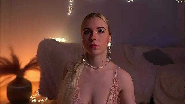 lorrie love story online show from March 22, 2026, 10:50 am