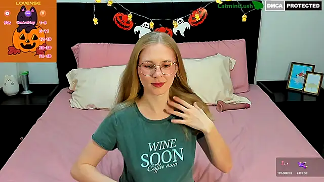 CatmintLush online show from November 2, 2025, 11:43 pm