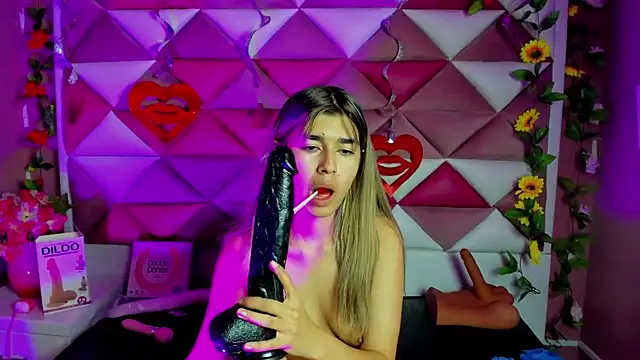 NahomiConnor  online show from March 18, 2025, 7:22 pm