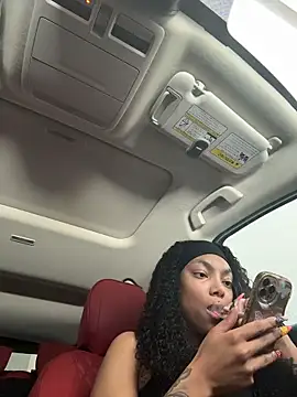 butterflybootyy online show from April 14, 2026, 5:29 pm