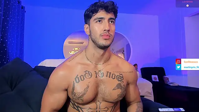 Snapshot of JACOB_MARTINS chatting on February 25, 2025, 11:59 pm JACOB MARTINS online show from February 25, 2025, 11:59 pm