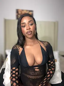 Snapshot of BhadBhad_Kitty chatting on October 4, 2025, 7:04 pm BhadBhad Kitty online show from October 4, 2025, 7:04 pm