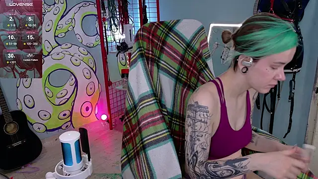 Snapshot of Cumpotik_Eve chatting on February 18, 2026, 2:53 am Cumpotik Eve online show from February 18, 2026, 2:53 am