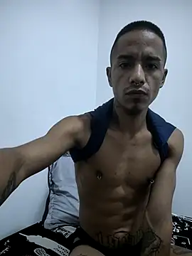 Snapshot of Mowgli_FFun chatting on June 25, 2026, 7:30 pm Mowgli FFun online show from June 25, 2026, 7:30 pm