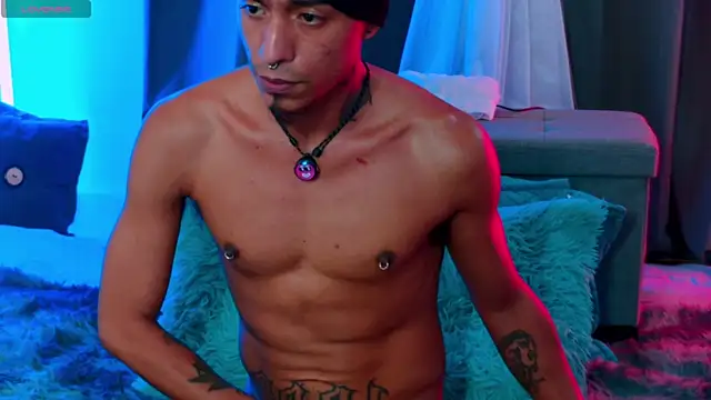 Snapshot of Mowgli_FFun chatting on June 20, 2026, 12:21 pm Mowgli FFun online show from June 20, 2026, 12:21 pm