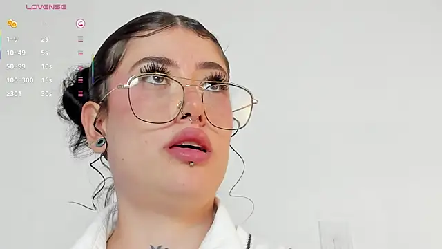 Snapshot of melody_suarez chatting on March 9, 2025, 2:07 am melody suarez online show from March 9, 2025, 2:07 am