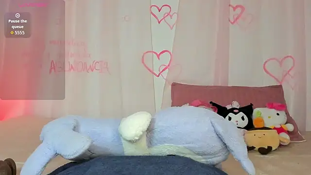 Snapshot of melody_suarez chatting on September 25, 2025, 10:38 pm melody suarez online show from September 25, 2025, 10:38 pm