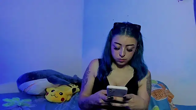 turolita  online show from February 28, 2025, 6:52 pm