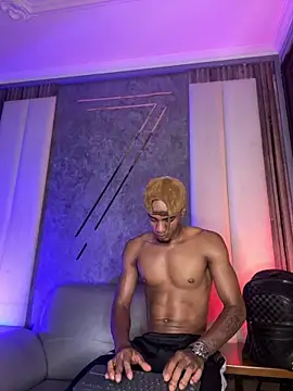 AaronCruz  online show from February 6, 2026, 4:41 am