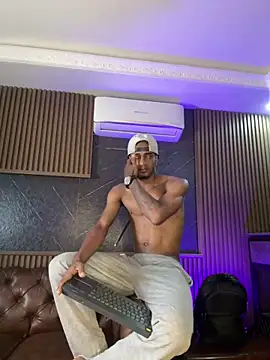 AaronCruz  online show from May 15, 2026, 9:57 pm
