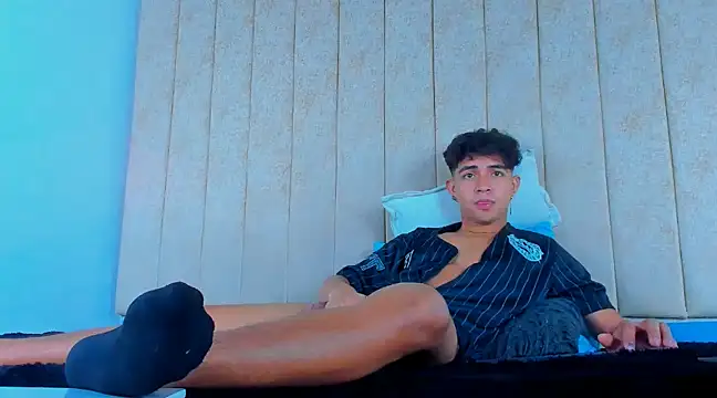 Muichiro tokito1 online show from March 17, 2025, 7:35 am