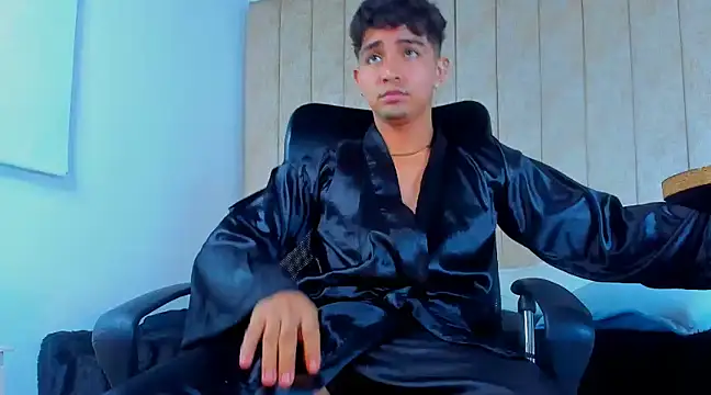 Muichiro tokito1 online show from February 15, 2025, 7:27 am