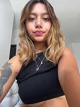 amanda-medrano1 online show from January 23, 2025, 5:21 pm