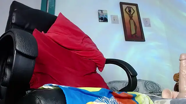 Sexy-Favgirl online show from April 6, 2026, 8:21 pm