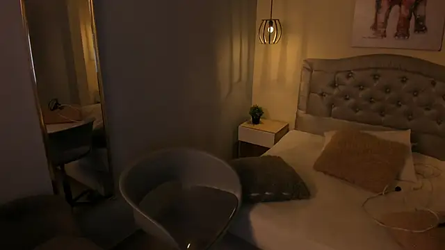 escarleth   online show from November 5, 2025, 1:03 pm