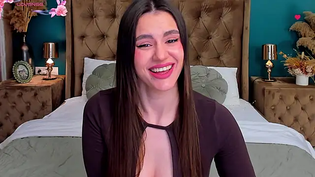 CalyMoon online show from April 2, 2026, 7:09 pm