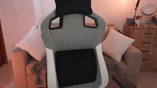 anyacutex online show from February 4, 2026, 9:21 pm