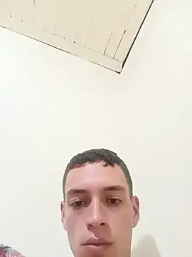 zeus67wrer online show from September 19, 2025, 11:09 pm