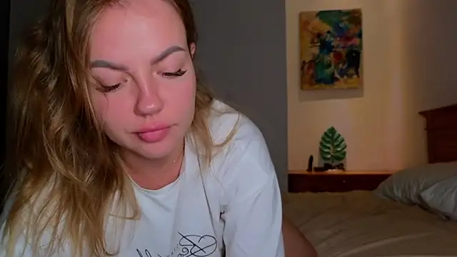 EmilyRobbie online show from May 31, 2026, 12:11 pm