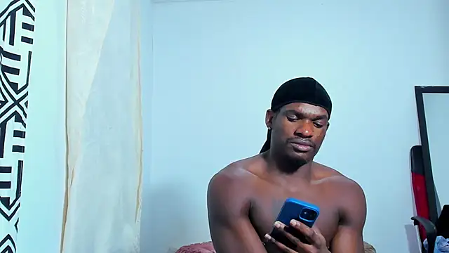 edwin mosquera1 online show from September 12, 2025, 5:40 am