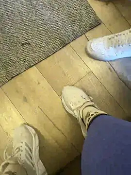 Cheinneyia online show from April 2, 2026, 1:07 pm