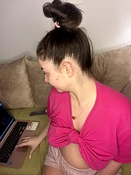 GraceCarther online show from November 21, 2025, 10:20 pm