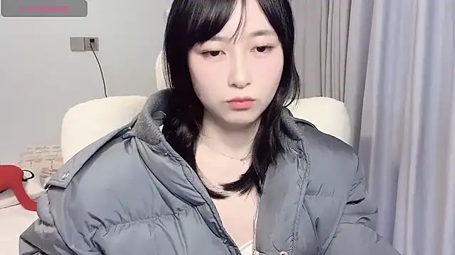 Snapshot of Urly_S chatting on December 20, 2024, 8:28 am Urly S online show from December 20, 2024, 8:28 am