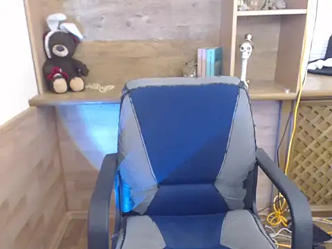 Snapshot of DaniellaKiss chatting on October 15, 2025, 2:47 pm DaniellaKiss online show from October 15, 2025, 2:47 pm