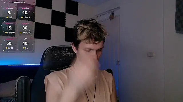 bryamado69 online show from October 21, 2025, 1:27 am