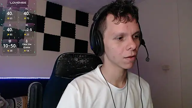 bryamado69 online show from November 12, 2025, 12:26 am