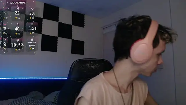 bryamado69 online show from October 15, 2025, 3:49 am