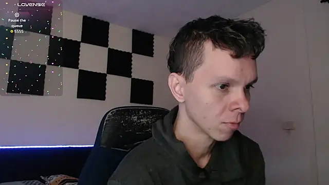 bryamado69 online show from November 11, 2025, 11:27 am