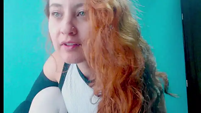 zoe jones3 online show from February 25, 2025, 3:42 pm