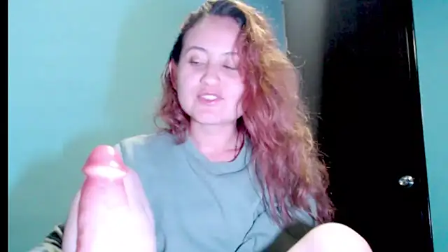 zoe jones3 online show from March 19, 2025, 2:37 am