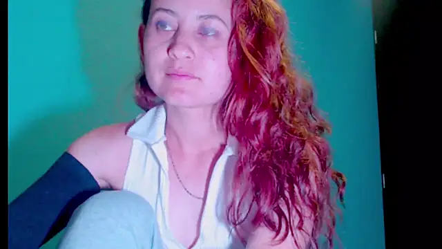 zoe jones3 online show from February 28, 2025, 1:26 am