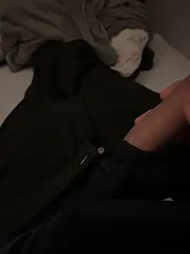 Snapshot of pignoufe chatting on February 23, 2026, 11:49 pm pignoufe online show from February 23, 2026, 11:49 pm