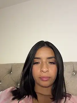 Laura fernandezII online show from February 25, 2026, 2:23 am