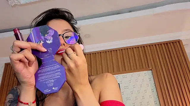 Princess Violett online show from April 15, 2026, 8:20 pm