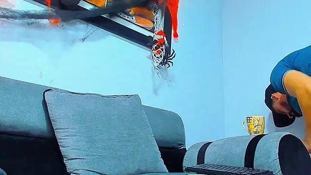 Snapshot of MAXIMUS_MASTE3 chatting on October 11, 2025, 8:43 pm MAXIMUS MASTE3 online show from October 11, 2025, 8:43 pm