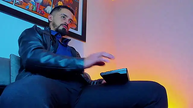 Snapshot of MAXIMUS_MASTE3 chatting on September 8, 2025, 9:36 pm MAXIMUS MASTE3 online show from September 8, 2025, 9:36 pm