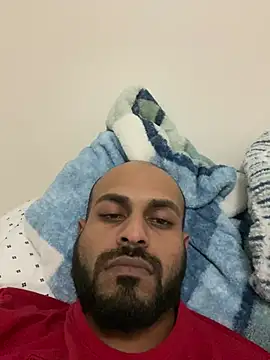 islandvybee55 online show from January 24, 2025, 1:13 am