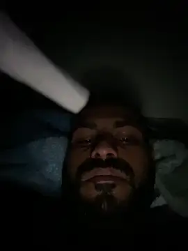 islandvybee55 online show from January 31, 2025, 8:32 am