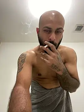 islandvybee55 online show from March 2, 2025, 8:25 pm