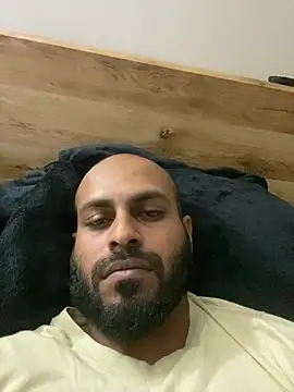 islandvybee55 online show from March 21, 2026, 12:53 pm