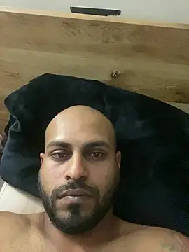 islandvybee55 online show from April 1, 2026, 12:17 pm